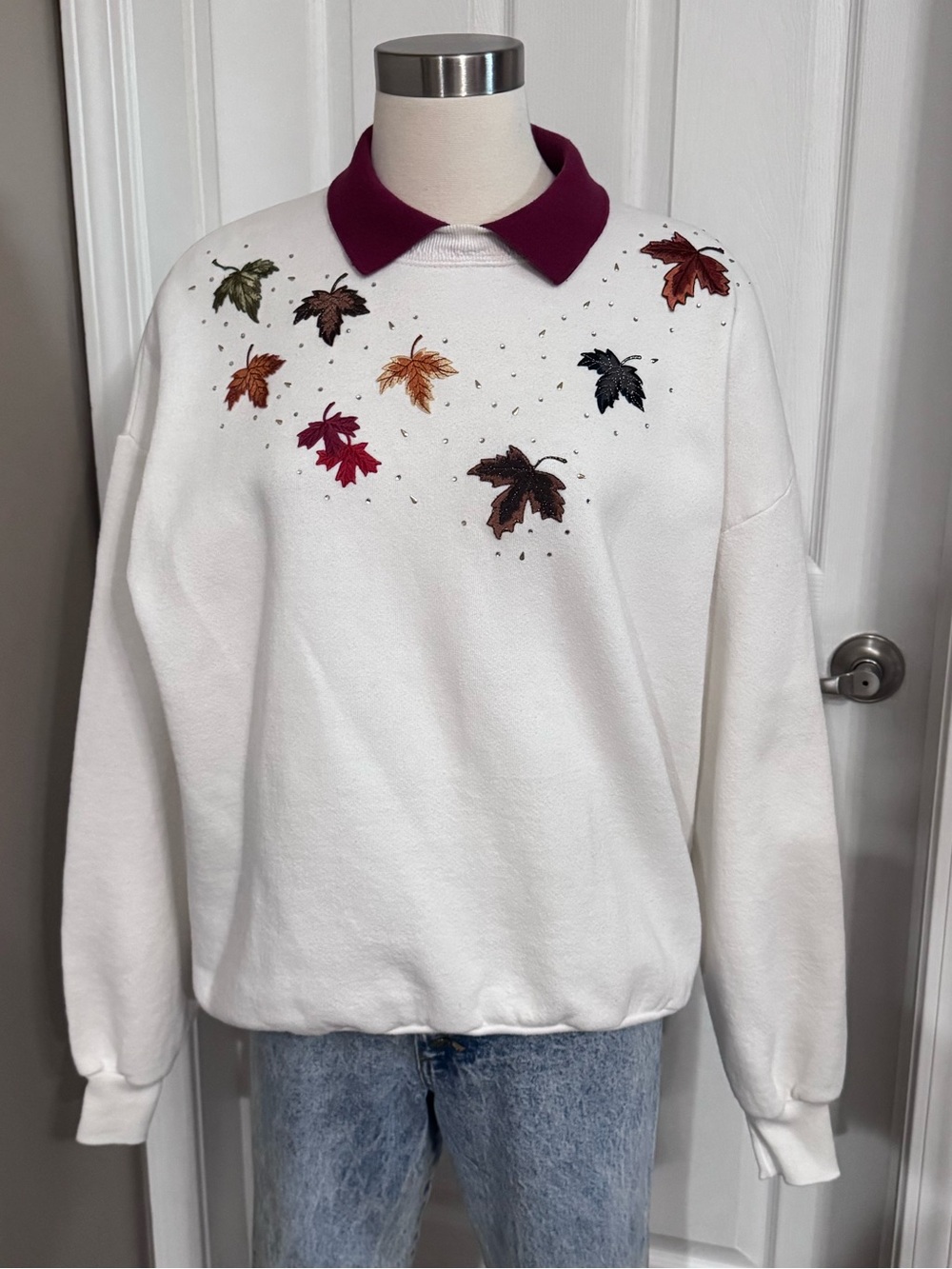 Vintage Fall Leaf Sweatshirt 90s Embellished Collar White Burgundy XL